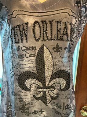 Women’s large New Orleans Tee Shirt